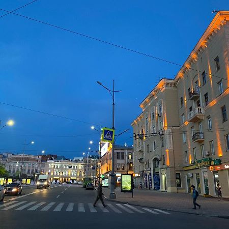 Modern Luxury Studio In The Center Of Kharkiv At Konstitutsii Square Экстерьер фото