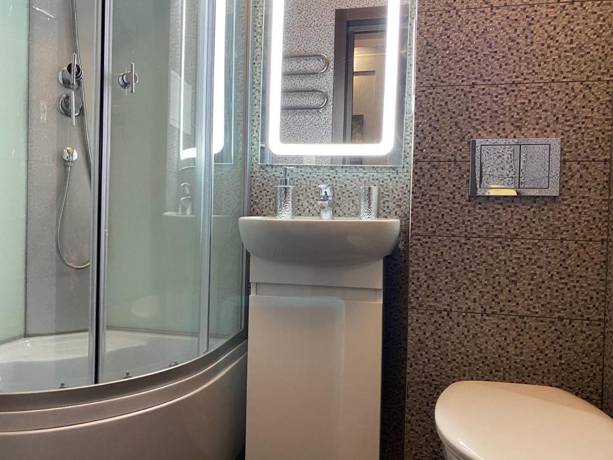 Modern Luxury Studio In The Center Of Kharkiv At Konstitutsii Square Экстерьер фото