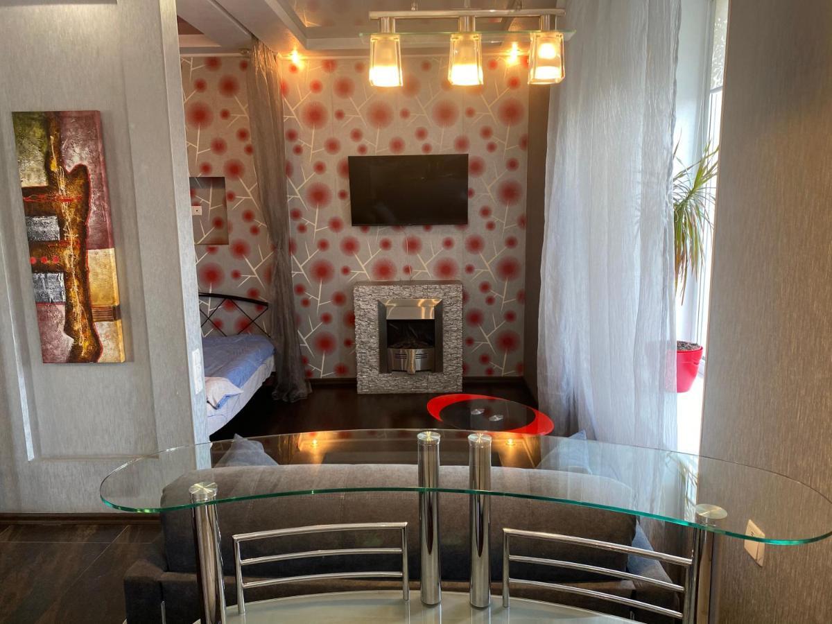 Modern Luxury Studio In The Center Of Kharkiv At Konstitutsii Square Экстерьер фото