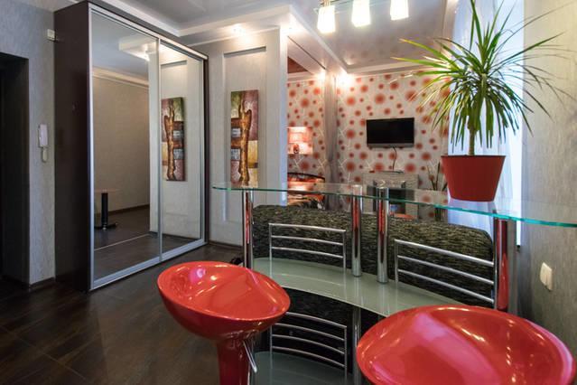 Modern Luxury Studio In The Center Of Kharkiv At Konstitutsii Square Экстерьер фото