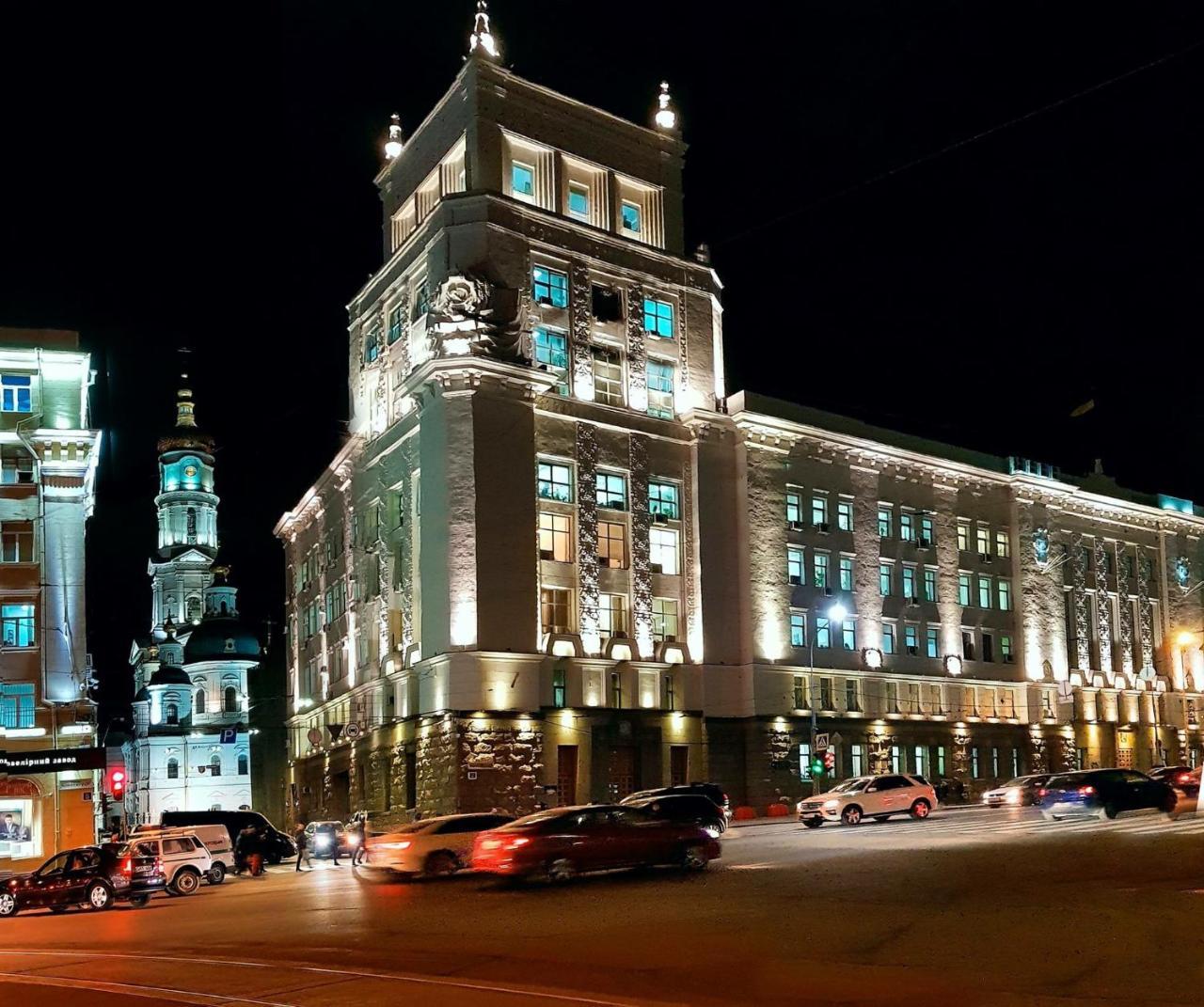 Modern Luxury Studio In The Center Of Kharkiv At Konstitutsii Square Экстерьер фото