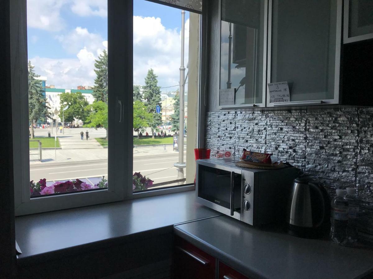 Modern Luxury Studio In The Center Of Kharkiv At Konstitutsii Square Экстерьер фото